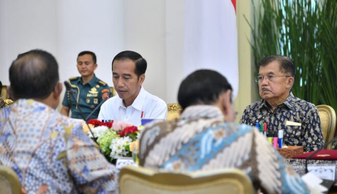 Masyarakat Demo Kejari Pamekasan, Tuntut Kejelasan Tiga Dugaan Kasus Korupsi