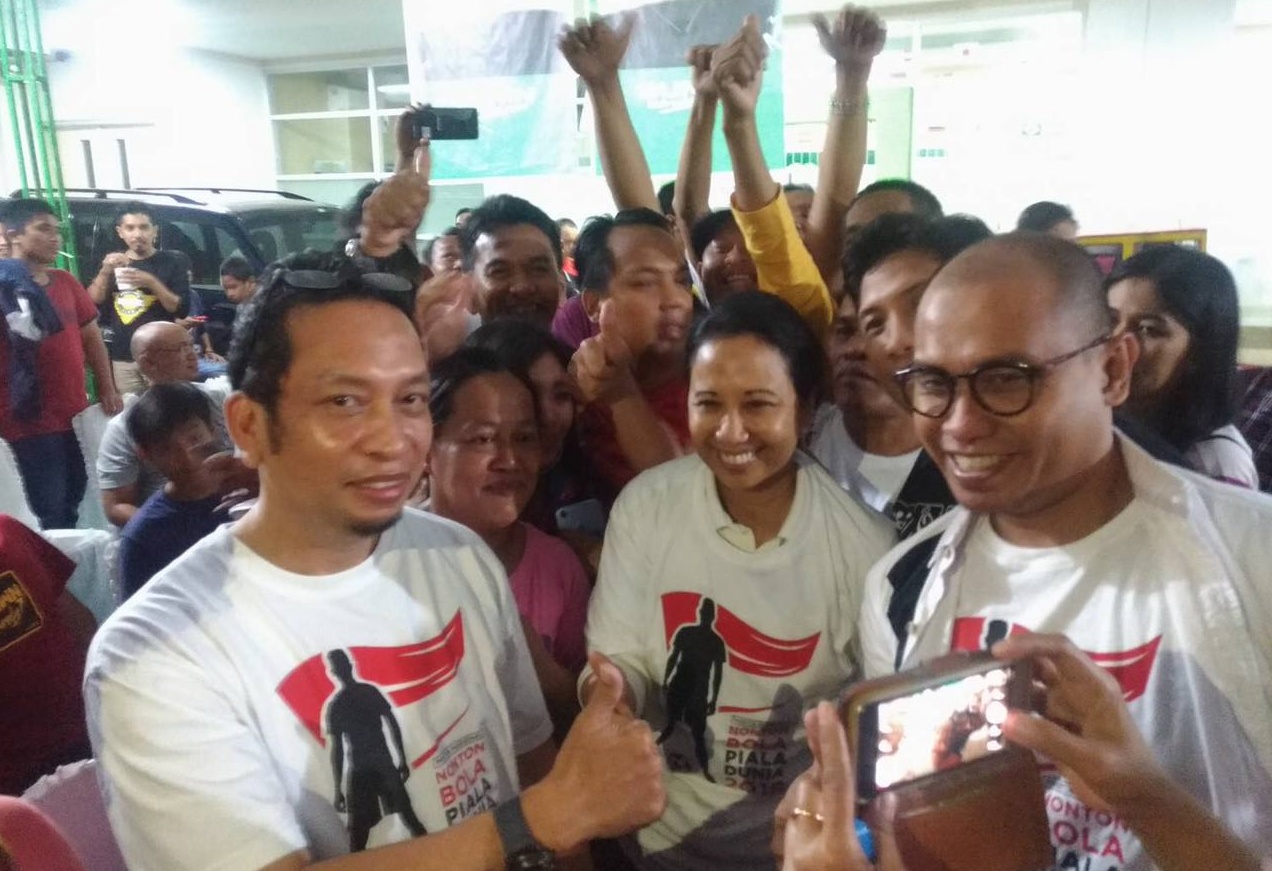Bersama Ibu Menteri Rini dan Nasabah, Pegadaian Makassar Nobar Piala Dunia 2018 di Makassar