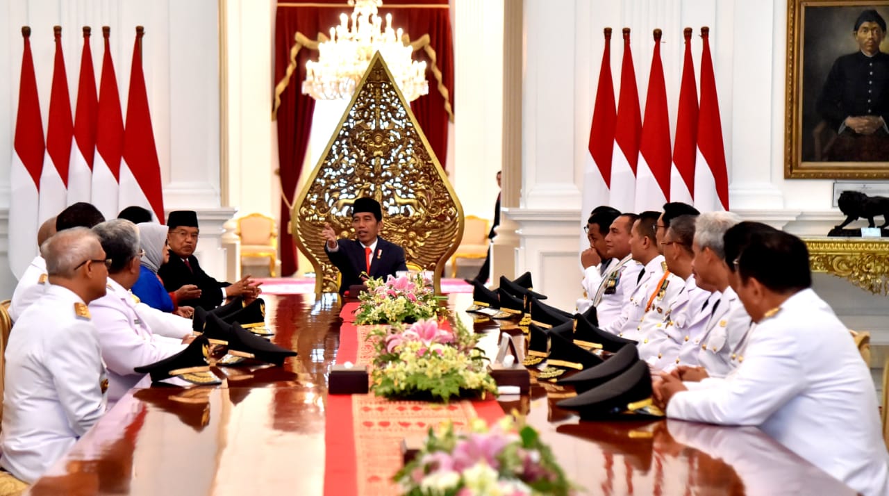 Presiden Lantik Sembilan Gubernur dan Wakil Gubernur