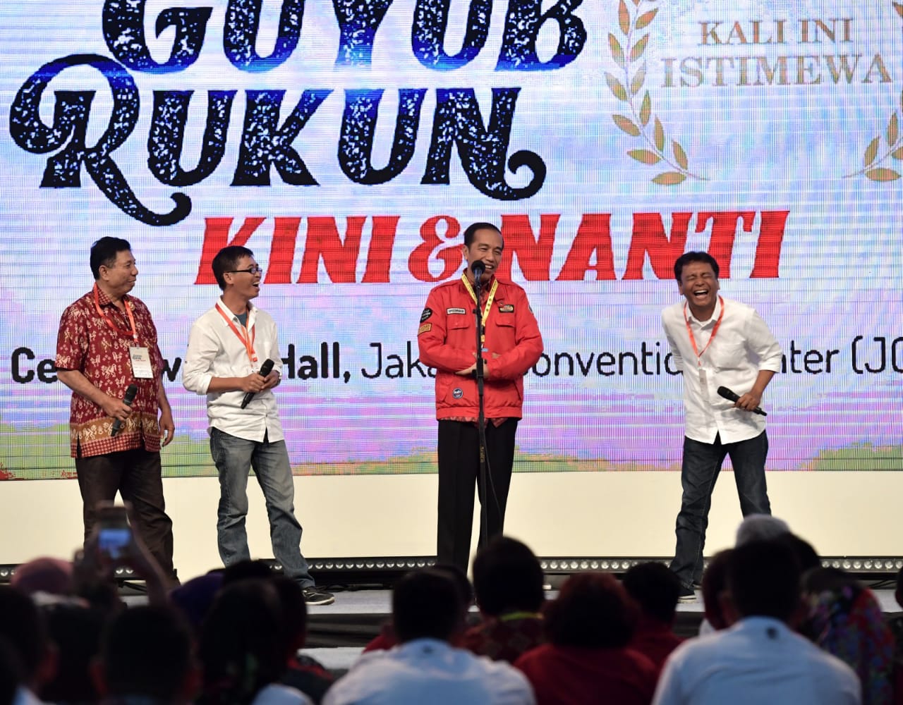 Reuni dengan Alumni UGM, Presiden Jokowi Kenang Warung Legenda