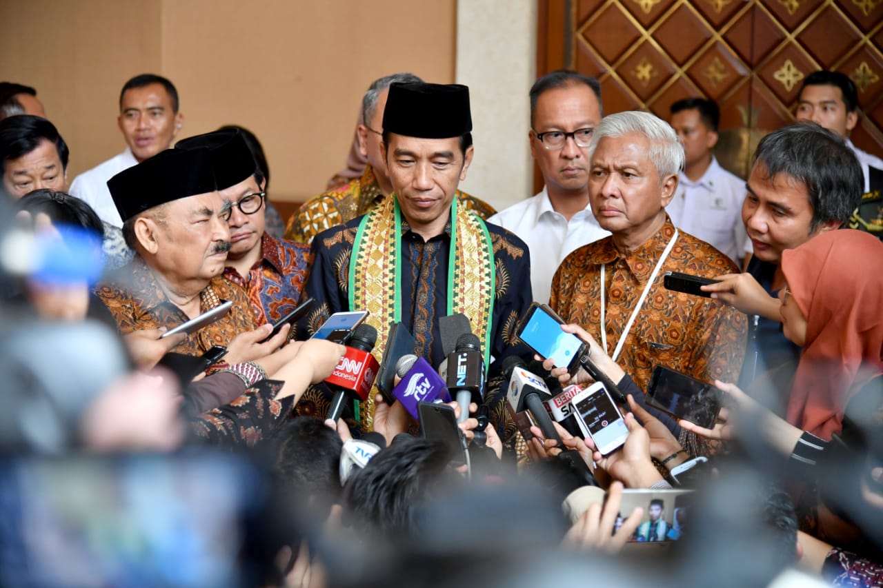 Presiden Jokowi: Fanatisme Jangan Berlebihan