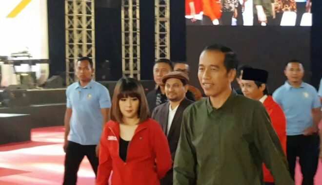 Masyarakat Demo Kejari Pamekasan, Tuntut Kejelasan Tiga Dugaan Kasus Korupsi