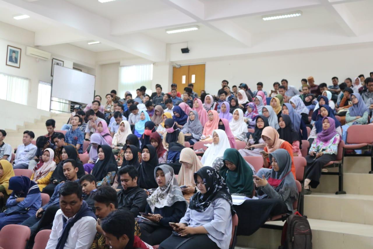 Dangkal Pengetahuan Sejarah, Pers HMI Jogja Kirimkan Majalah ‘Balada Kepalsuan Hanum’ ke Rumah Amien Rais