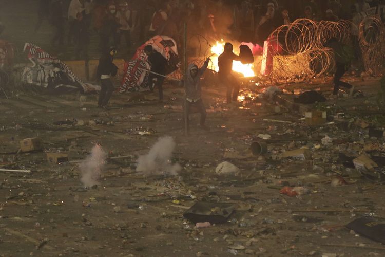 Presiden Jokowi Beri Bantuan Modal untuk Pedagang Korban Rusuh 22 Mei