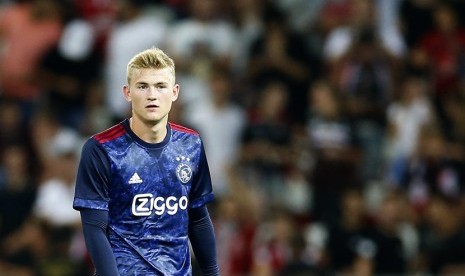 Mungkinkah De Ligt Bertahan di Ajax?