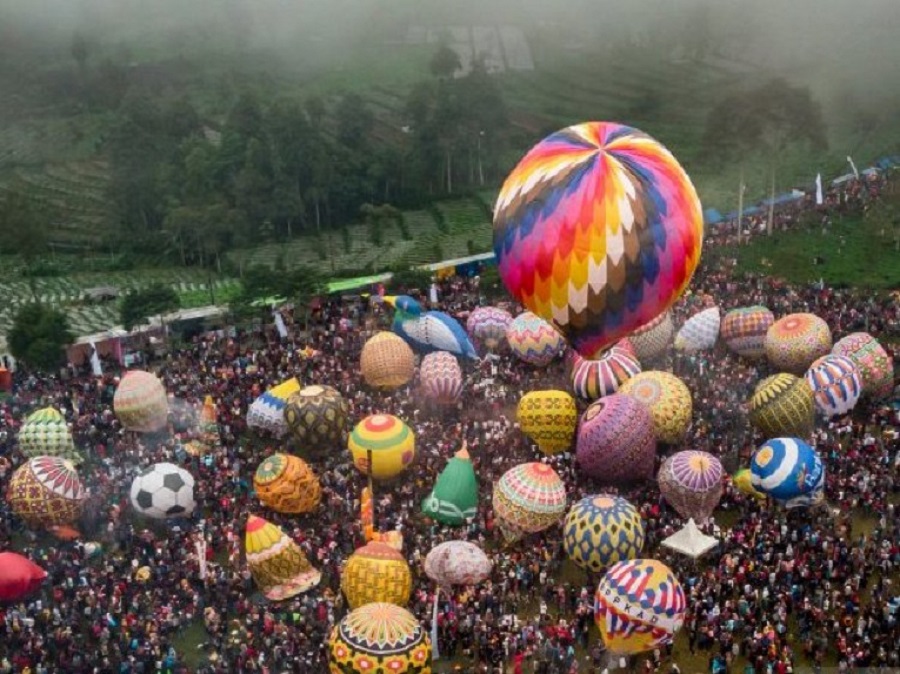 Kemeriahan Festival Balon Tradisional Wonosobo