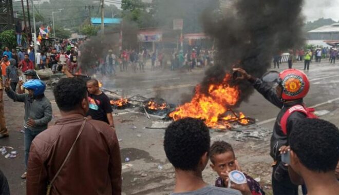 Masyarakat Demo Kejari Pamekasan, Tuntut Kejelasan Tiga Dugaan Kasus Korupsi