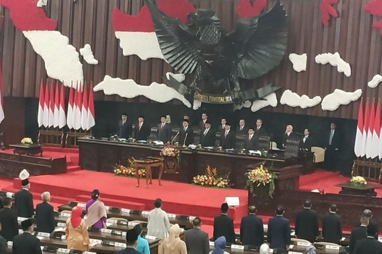 Sidang Paripurna, MPR Sahkan Tatib 10 Pimpinan