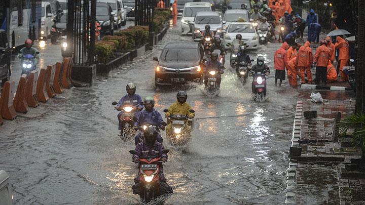 Banjir Harus Segara ditangani, Jokowi; Pemerintah Daerah dan Pusat Harus Sinergis