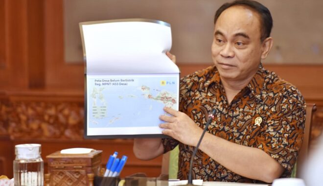 Masyarakat Demo Kejari Pamekasan, Tuntut Kejelasan Tiga Dugaan Kasus Korupsi