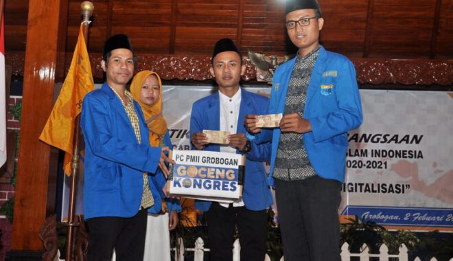 Masyarakat Demo Kejari Pamekasan, Tuntut Kejelasan Tiga Dugaan Kasus Korupsi