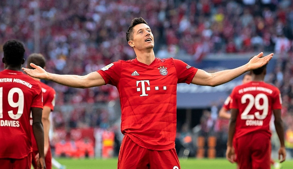 Robert Lewandowski Menyamai Rekor Ronaldo