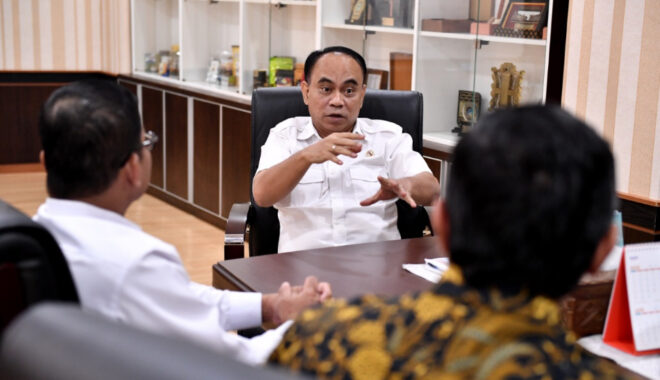 Warga Probolinggo Resah, Pocong Bersajam Berkeliaran di Area Pemakaman