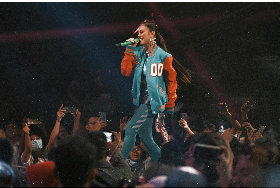 Aksi spektakuler Agnez Mo. Diva Indonesia yang sudah mendunia ini akan tampil luar biasa pada Konser Raya 26 Tahun Indosiar (Foto: Istimewa)