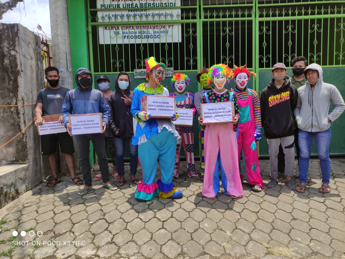 Bentuk Kepedulian Pemuda Lacor Family Terhadap Bencana Banjir Di Drigu