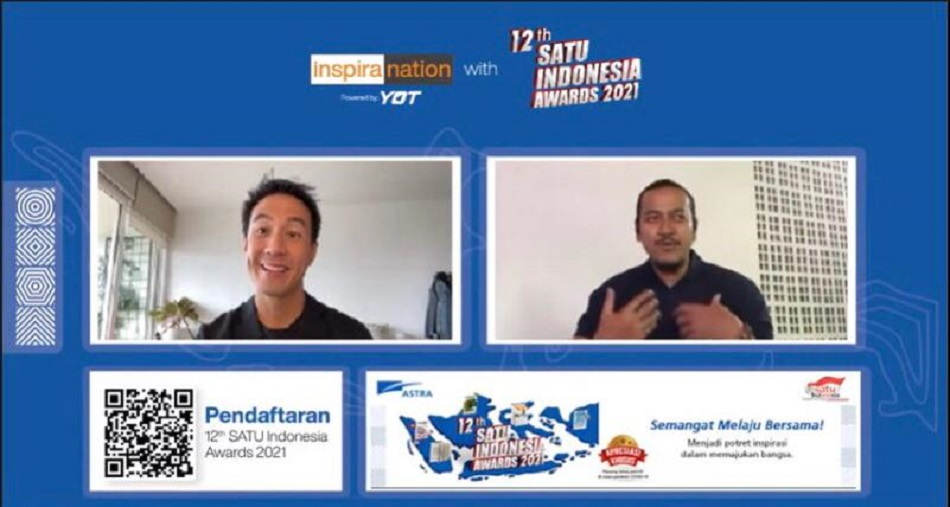 Penerima Apresiasi SATU Indonesia Awards 2020 Kategori Khusus: Pejuang Tanpa Pamrih Di Masa Pandemi COVID-19 Revo Suladasha (kanan) menjelaskan kisahnya dalam menggandeng UMKM kuliner di Yogyakarta untuk toko online Yuk Tukoni dalam Inspira Nation with 12th SATU Indonesia Awards 2021 (Foto: Astra)