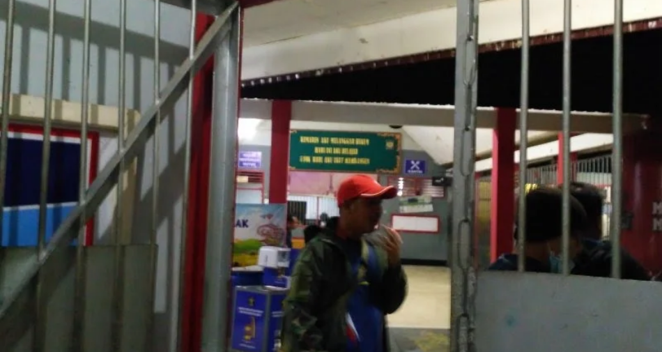 Delapan Tahanan Rutan Muaralabuh Kabur