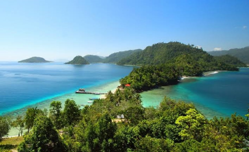 Sejuta keindahan Pulau Pamutusan (Foto: Medium)