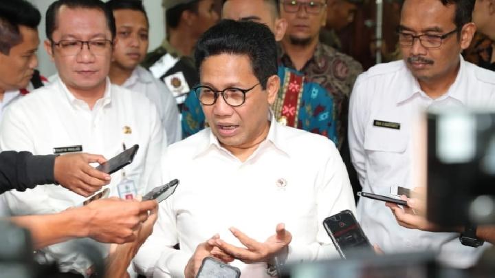 Mendes Harap Korban Gempa Blitar Tetap Kuat