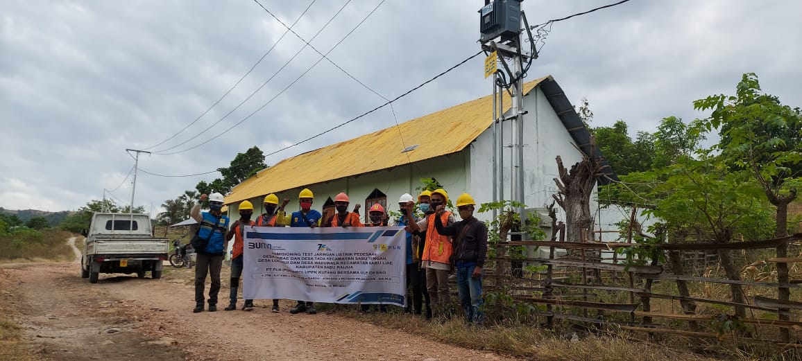PLN Kucurkan Rp20,8 Miliar Terangi 18 Desa Terpencil di NTT