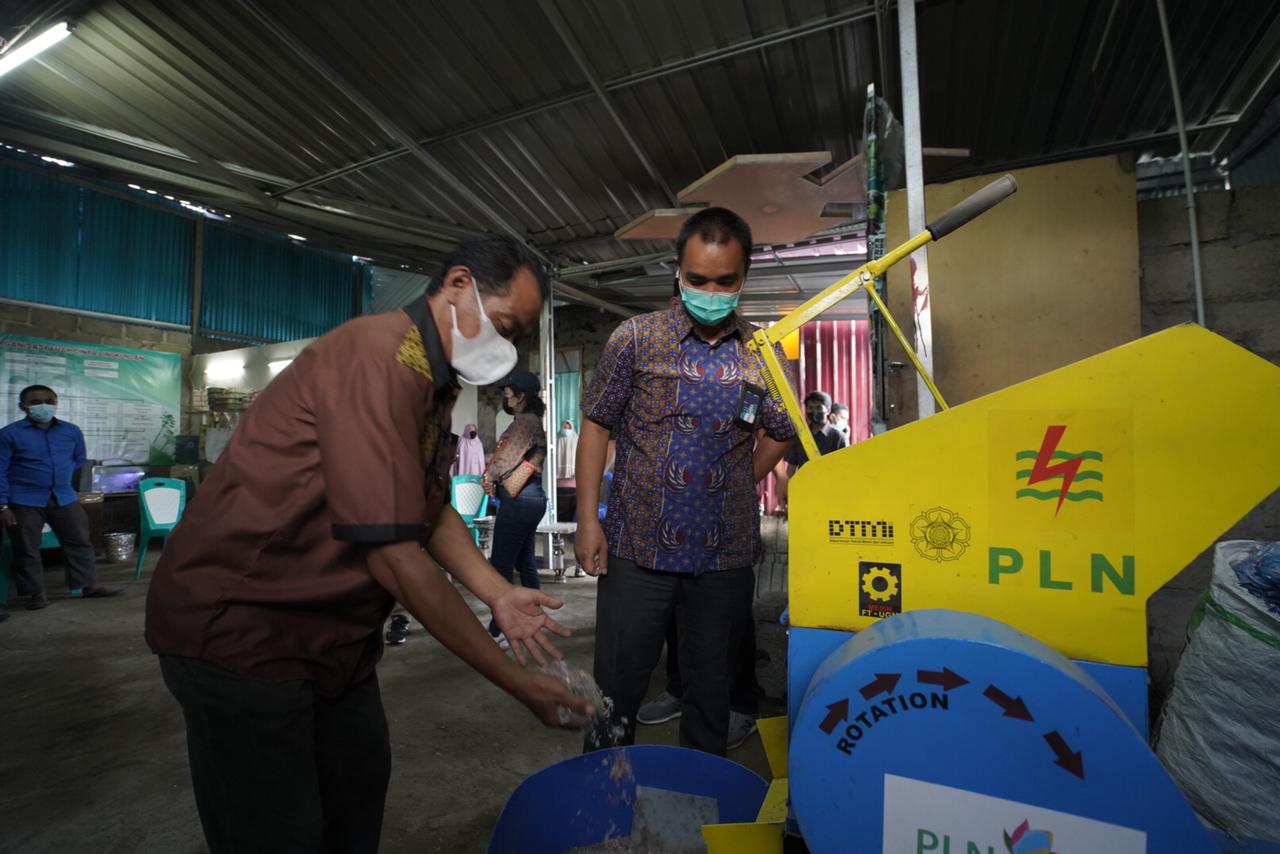 PLN Hadirkan Solusi Energi Hijau Lewat Pengolahan Sampah, Kini Warga Memasak Lebih Murah