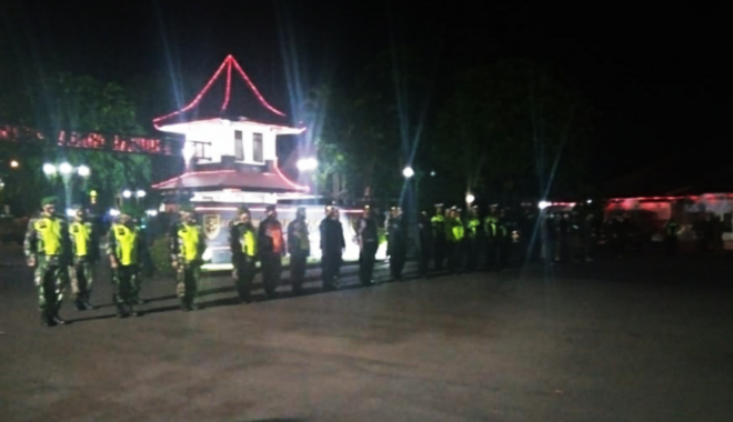 Warga Probolinggo Resah, Pocong Bersajam Berkeliaran di Area Pemakaman