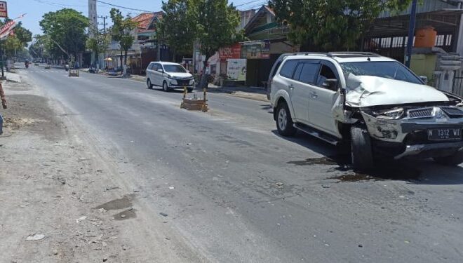 Warga Probolinggo Resah, Pocong Bersajam Berkeliaran di Area Pemakaman