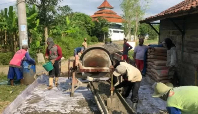 Masyarakat Demo Kejari Pamekasan, Tuntut Kejelasan Tiga Dugaan Kasus Korupsi