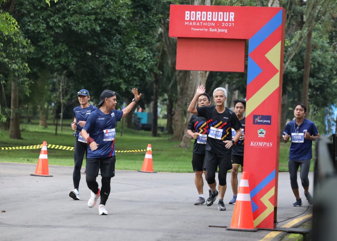 Ganjar Pranowo Ikuti Borobudur Marathon Kategori Tilik Candi
