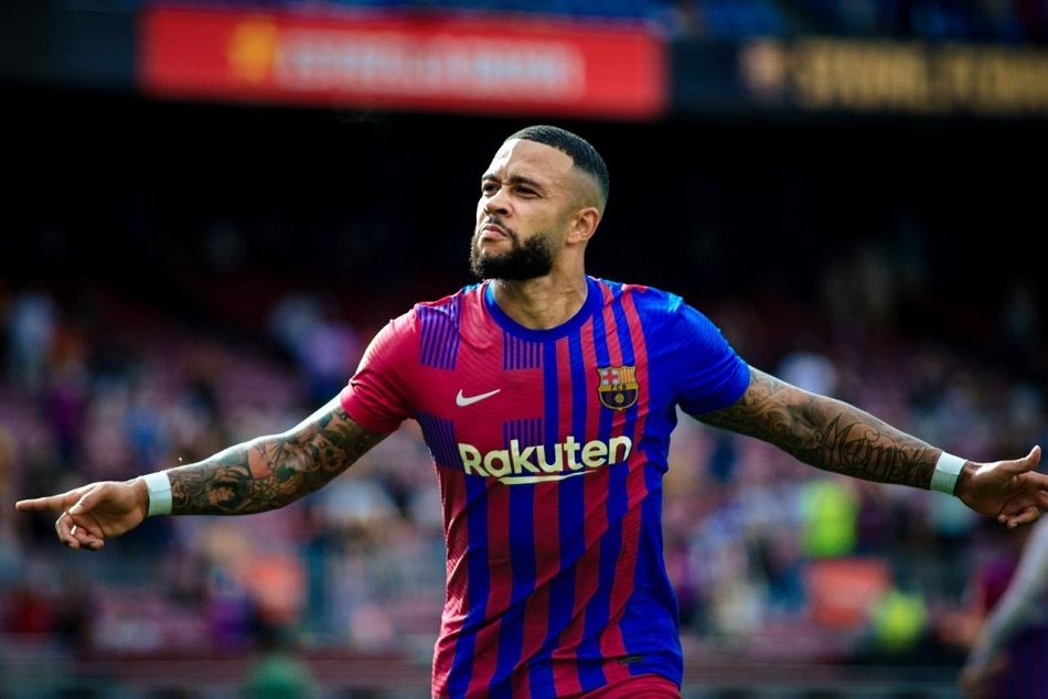 Pemain Barcelona, Memphis Depay (Foto: Twitter/FC Barcelona)