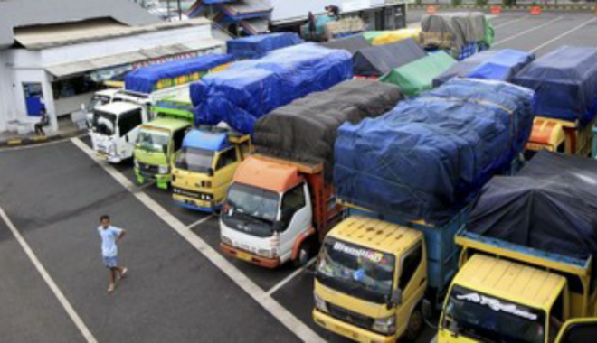 Masyarakat Demo Kejari Pamekasan, Tuntut Kejelasan Tiga Dugaan Kasus Korupsi