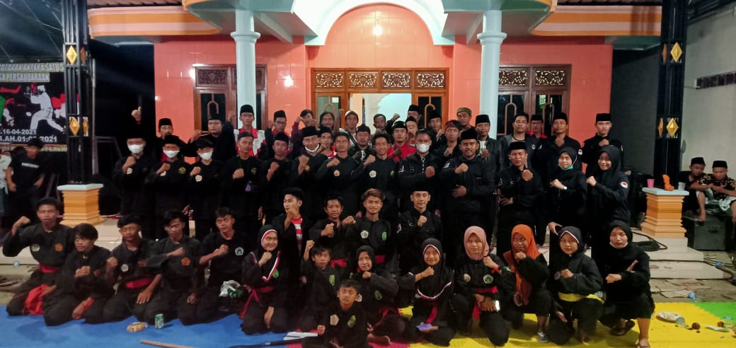 Sarana Silaturahami Kesenian Pencak Silat Madura (SSK PSM) Region Kopral Robatal Kabupaten Sampang (Foto: Serikat News)