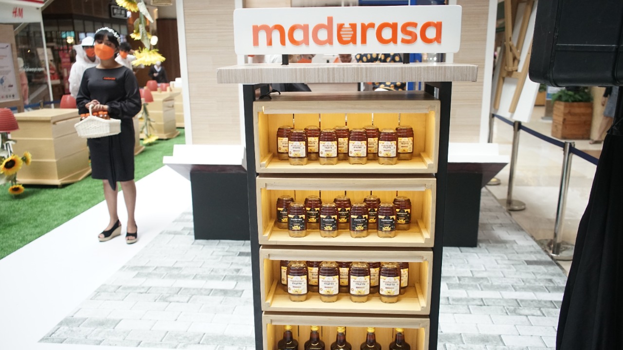 Madurasa Luncurkan Kemasan Botol Terbalik