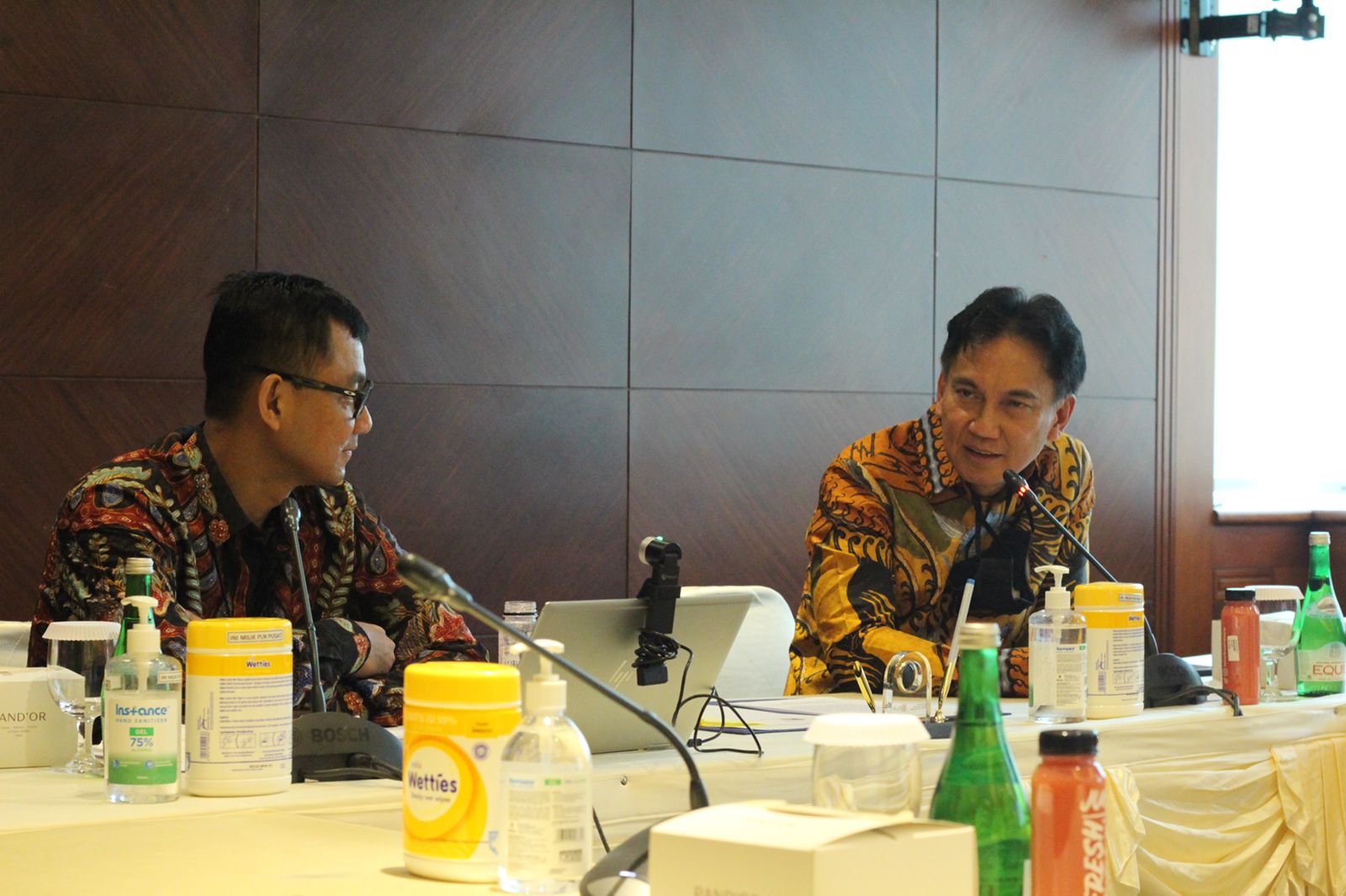 
PLN akan mendatangkan dua mesin PLTMG dual fuel system dari Sumatera untuk memenuhi pasokan listrik smelter feronikel milik Antam. (Dok, PLN)

