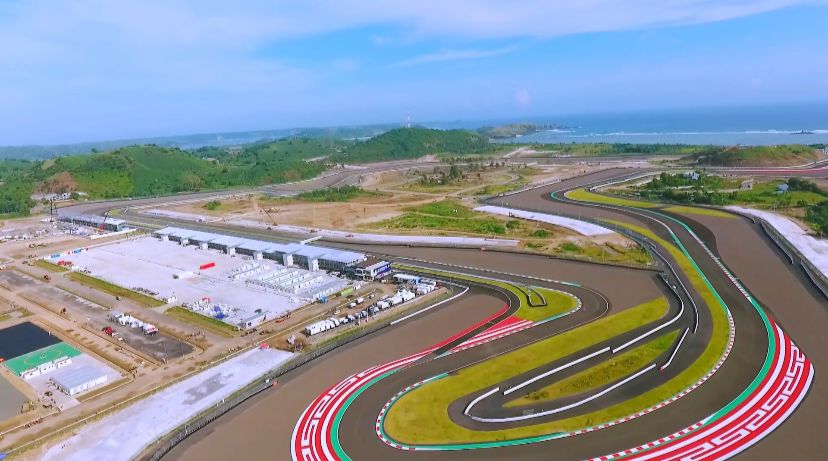 PLN telah menyiapkan layanan listrik tanpa kedip dengan sistem berlapis untuk mendukung pelaksanaan tes pramusim MotoGP di Sirkuit Mandalika. (Dok, PLN) 

