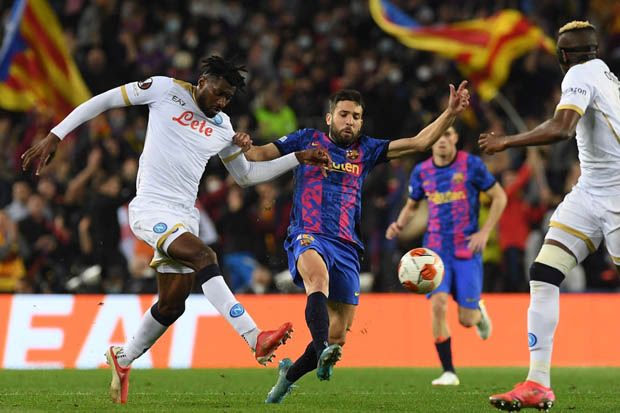 Barcelona menghadapi laga hidup-mati melawan Napoli di Europa League (Foto: Twitter) 
