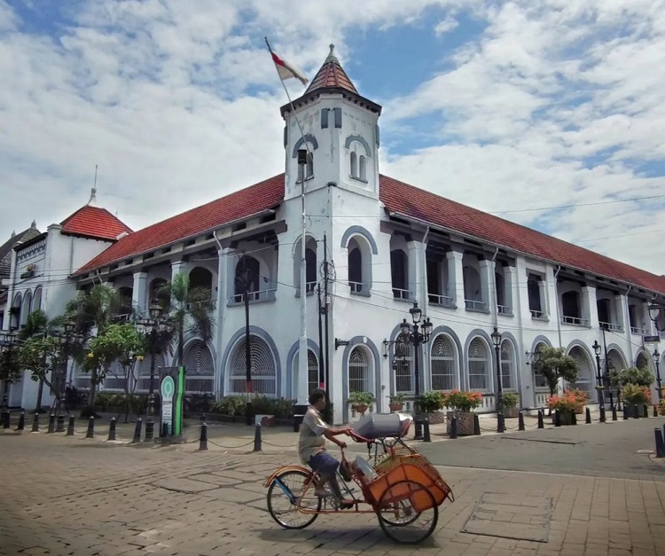 Kota Lama, salah satu tujuan wisata di Semarang. (Foto: IG/@adhywisaksono)