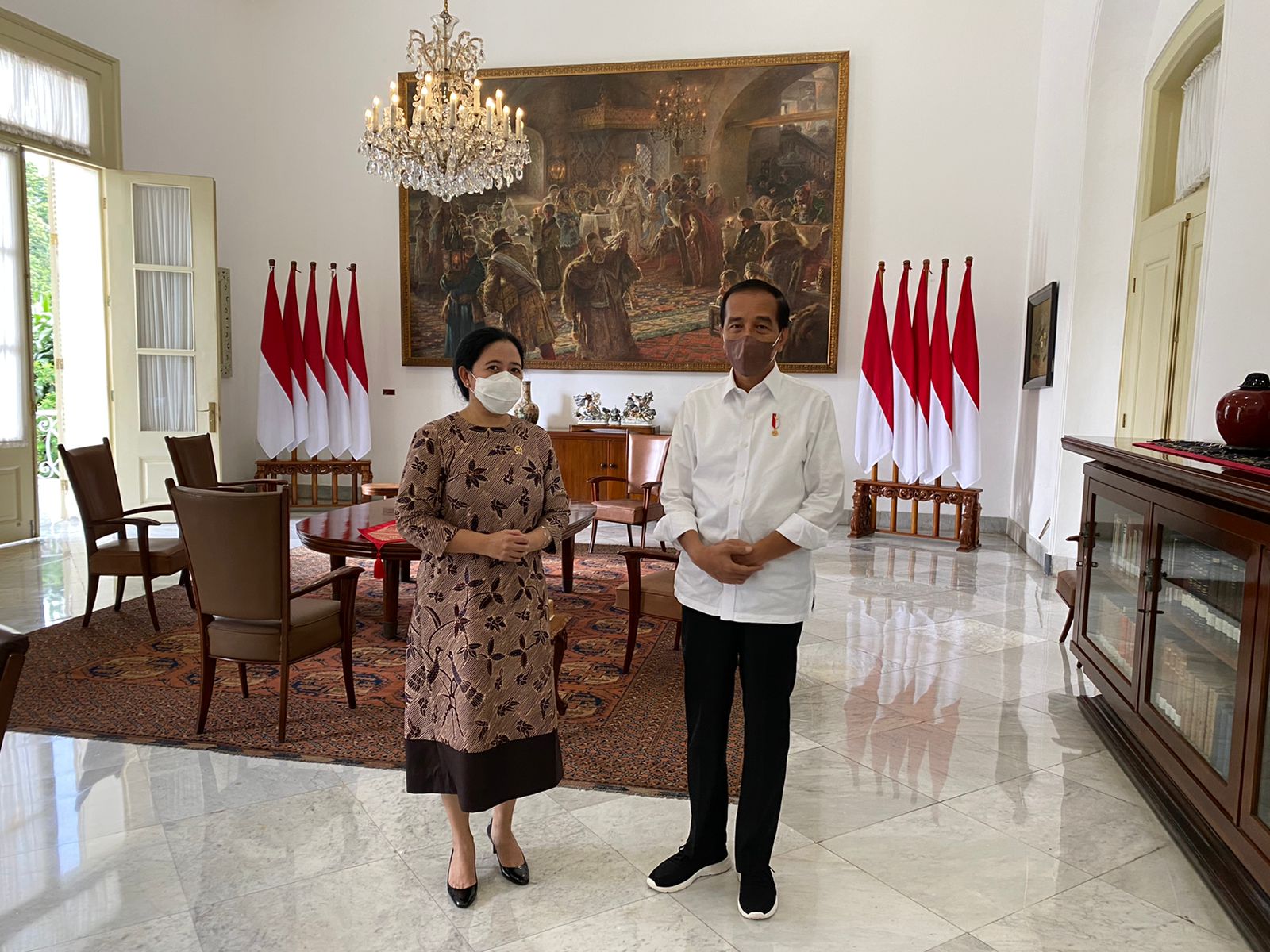 Puan di usai bertemu dengan presiden Joko Widodo, Rabu (6/4/2022). Ketua DPR Puan Maharani bertemu presiden Joko Widodo di Istana Bogor.
