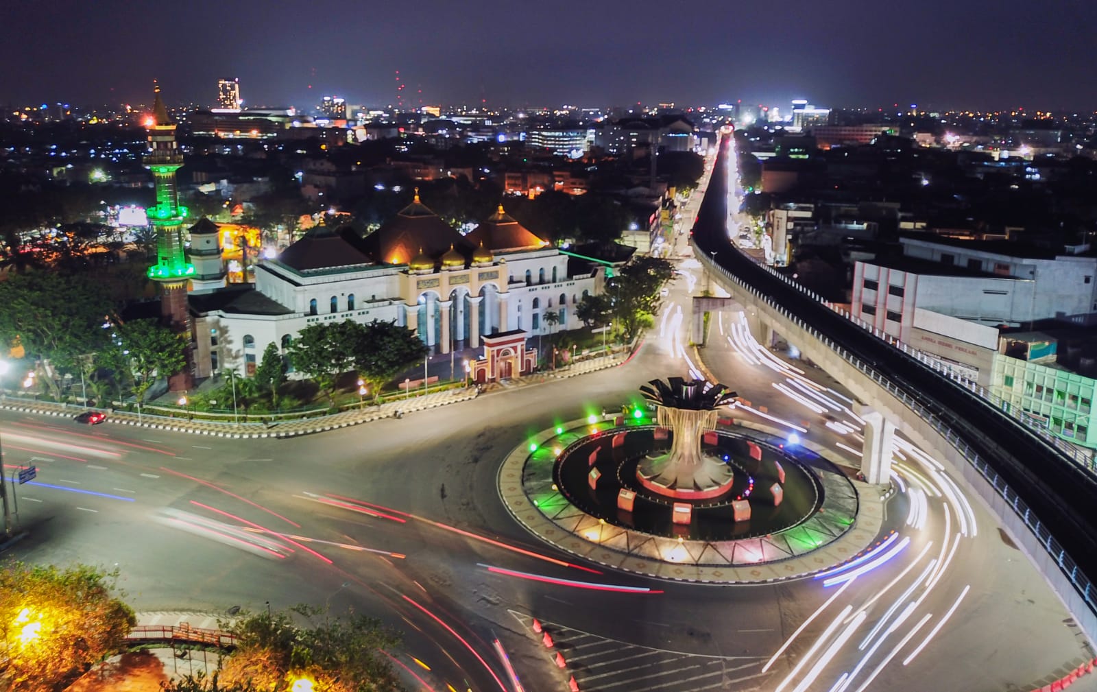 Industri tekstil berkontribusi paling besar dalam peningkatan konsumsi listrik di sektor industri. (Foto: PLN)

