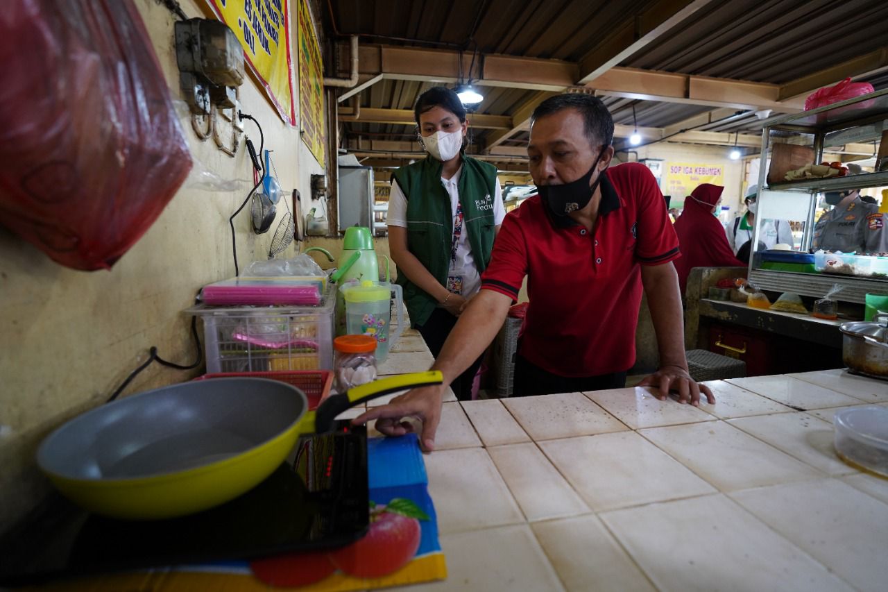 PLN merekomendasikan penggunaan kompor induksi di dapur rumah tangga karena lebih aman, praktis, efisien dan nyaman. (Foto: PLN) 