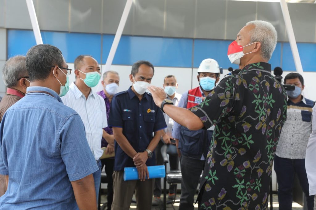 Gubernur Jawa Tengah, Ganjar Pranowo saat sidak ke PT Perusahaan Perdagangan Indonesia (PPI), Selasa 05 April 2022. (Foto: Istimewa) 