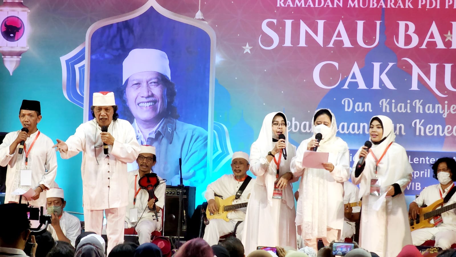 Muhammad Ainun Nadjib dalam acara bersama PDIP. (Foto: Istimewa)