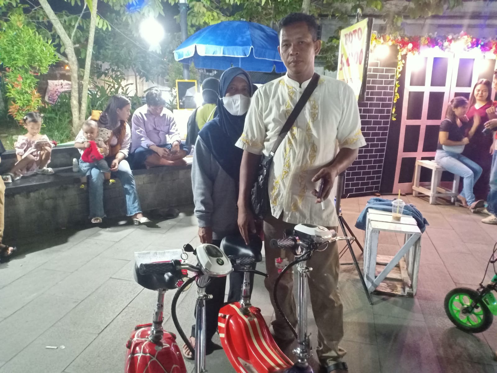 Listrik mampu meningkatkan perekonomian masyarakat dan mampu meningkatkan efisiensi usaha masyarakat. (Foto: PLN) 