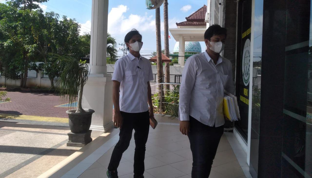 Berkas para tersangka yang terlibat dalam kasus penyelundupan pupuk sudah dilimpahkan kepada Kejaksaan Negeri (Kejari) setempat. (Foto: Serikat News)