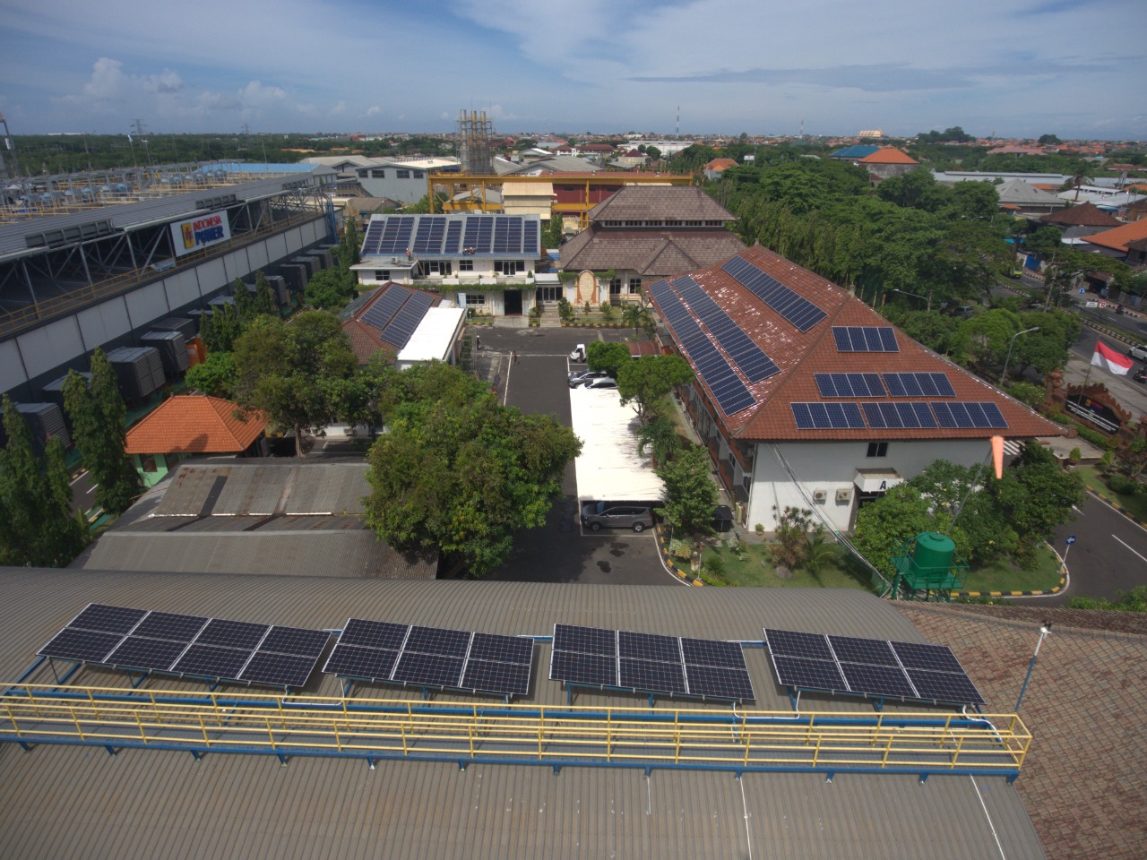 Pemasangan PLTS atap ini juga menjadi bentuk dukungan PLN bagi penyelenggaraan Presidensi G20 yang mengusung isu transisi energi sebagai salah satu sektor prioritas. (Foto: PLN)