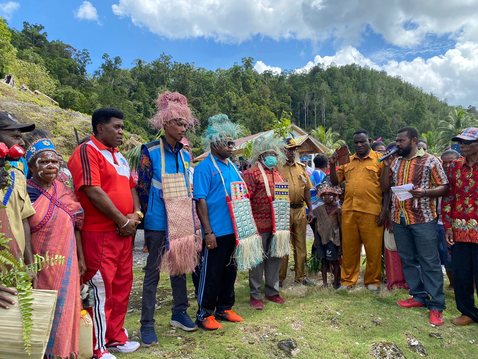 Listrik untuk Kampung Boldon disuplai langsung dari sistem kelistrikan Teminabuan yang bersumber dari PLTD Komaulin. (FOTO/PLN)