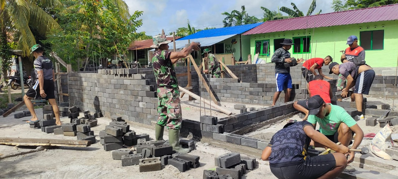 Selain menghadirkan tempat tinggal layak huni bagi para prajurit, pembangunan rumah prajurit dengan memanfaatkan FABA juga dapat menambah aset negara. (Foto/PLN)
