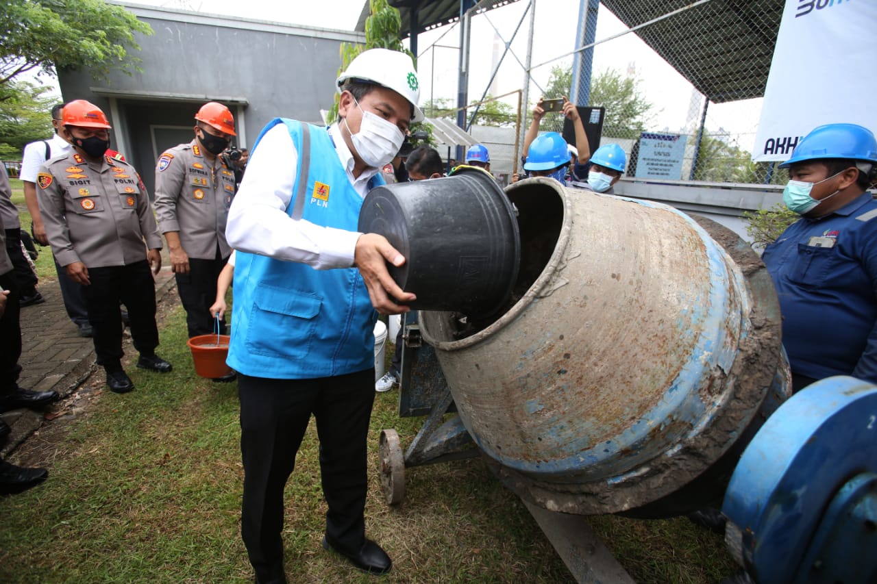 Sepanjang 2021, PLN telah memanfaatkan sebanyak 1,18 juta ton FABA untuk bahan pendukung pembangunan infrastruktur. (Foto/ PLN)
