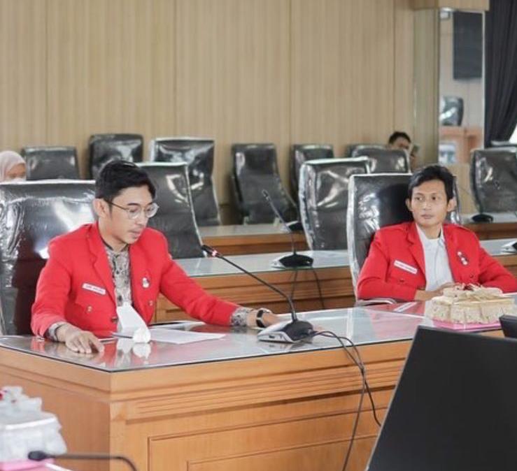 Ketua DPD GMNI Kalsel, Luthfi Rahman (kiri) (Foto :IST)