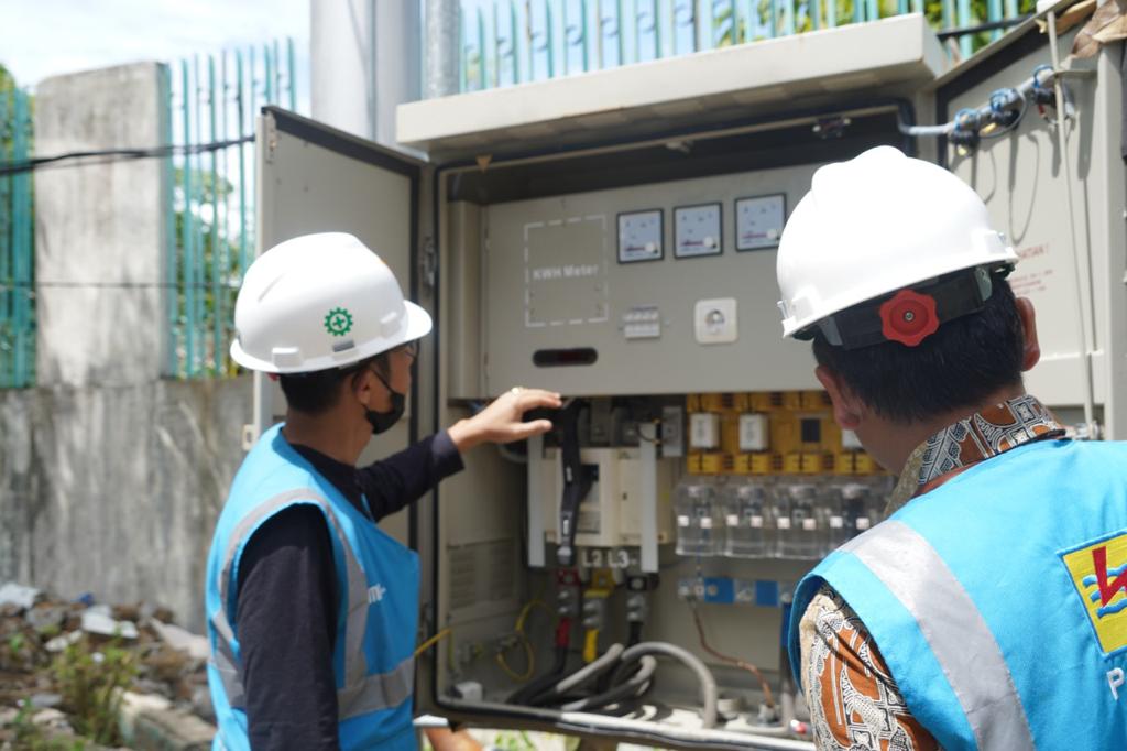 Dengan beralih ke listrik PLN secara total, efisiensi yang didapat mencapai 10 hingga 25 persen. (Foto: PLN)